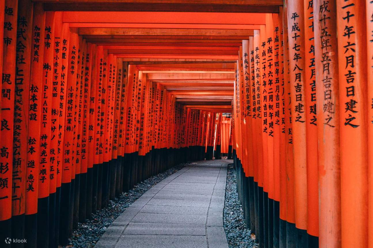 Đền ngàn cột Fushimi Inari